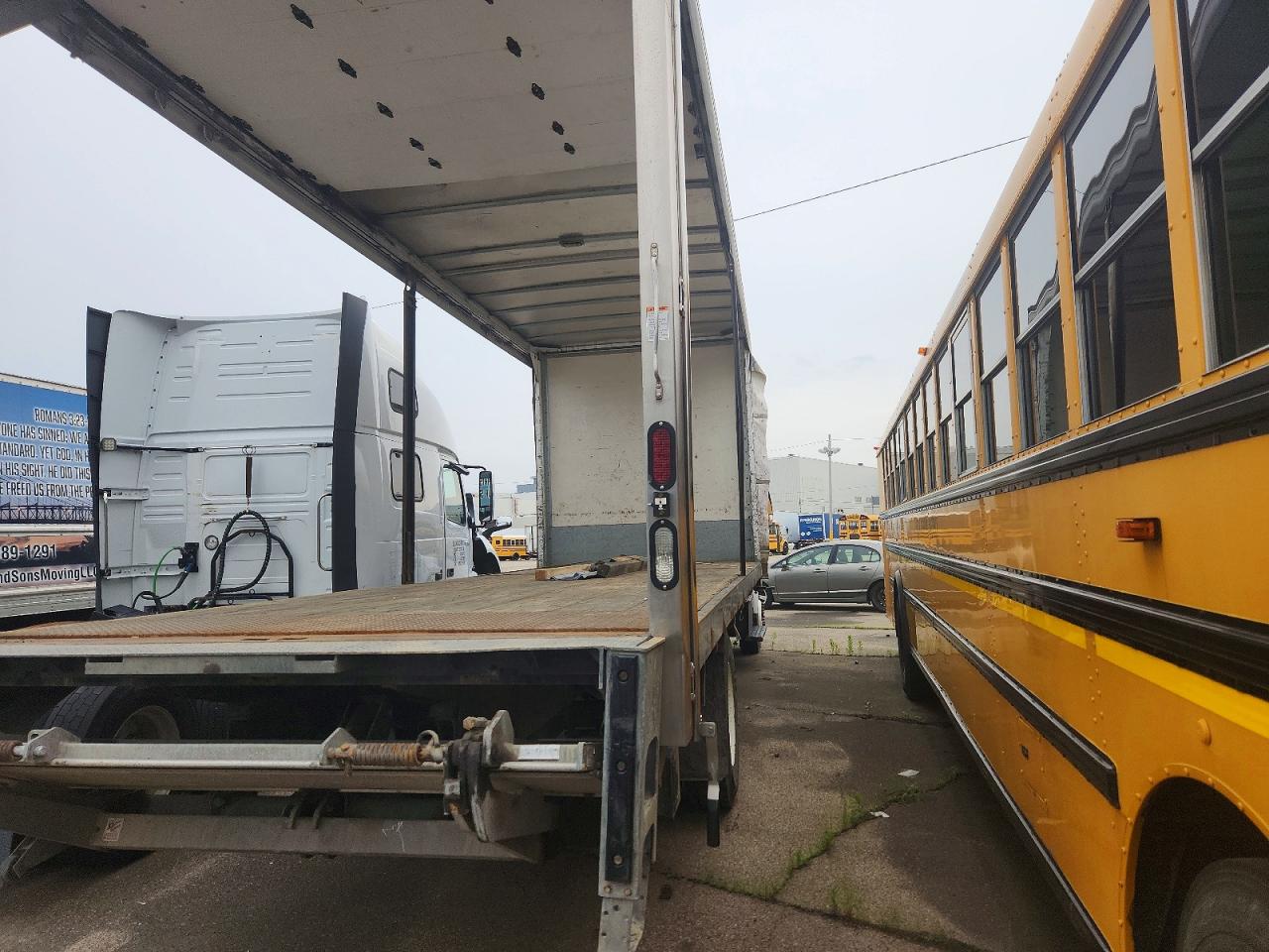2018 FORD F750