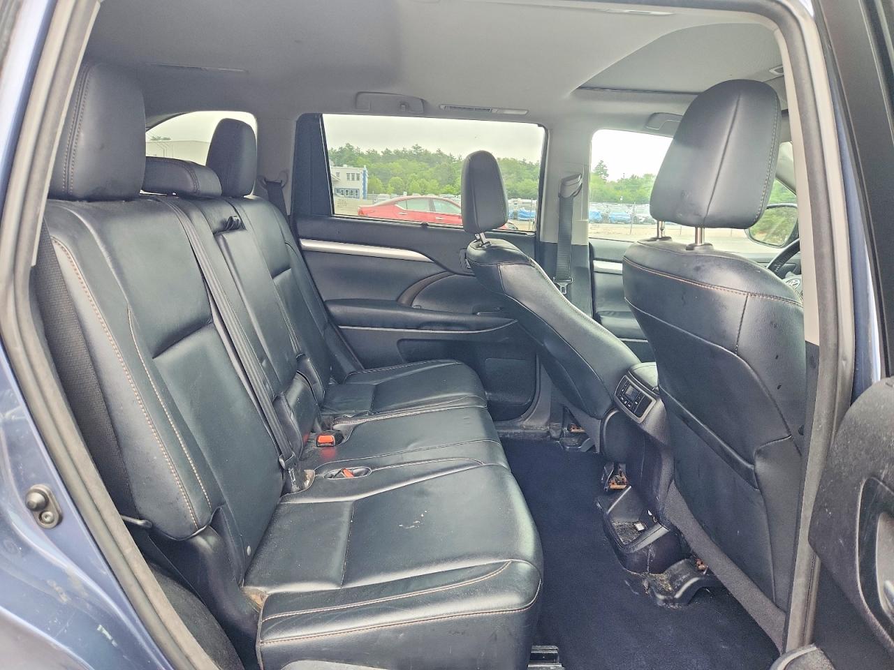 2014 TOYOTA HIGHLANDER