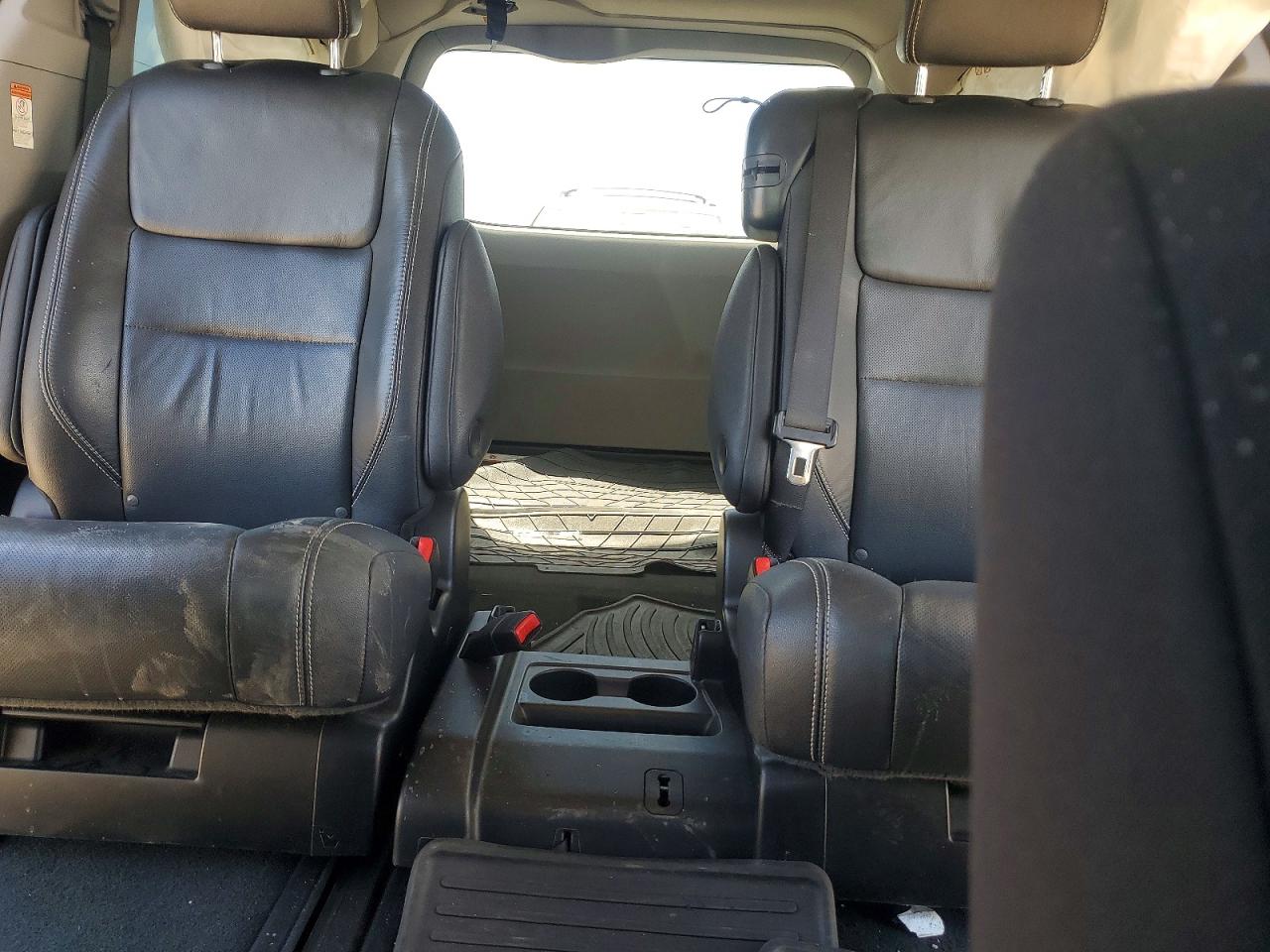 2017 TOYOTA SIENNA