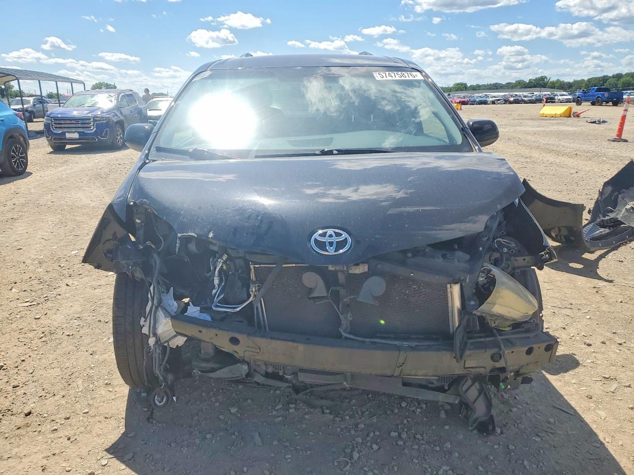 2017 TOYOTA SIENNA