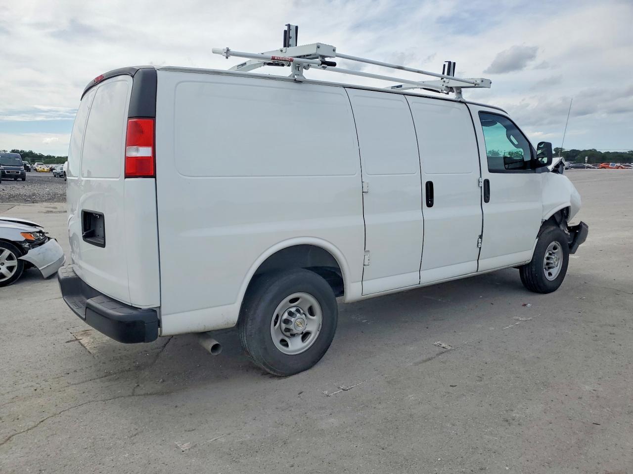 2024 CHEVROLET EXPRESS