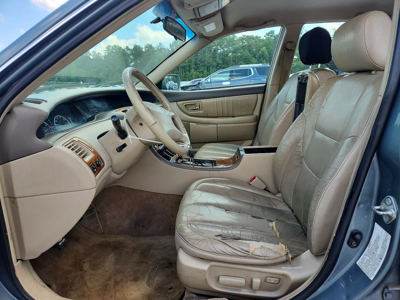 2001 TOYOTA AVALON