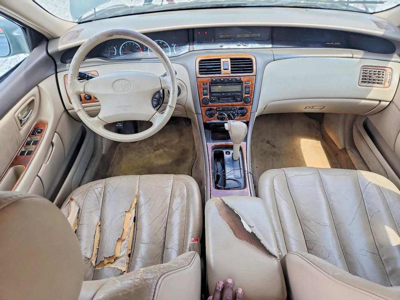 2001 TOYOTA AVALON