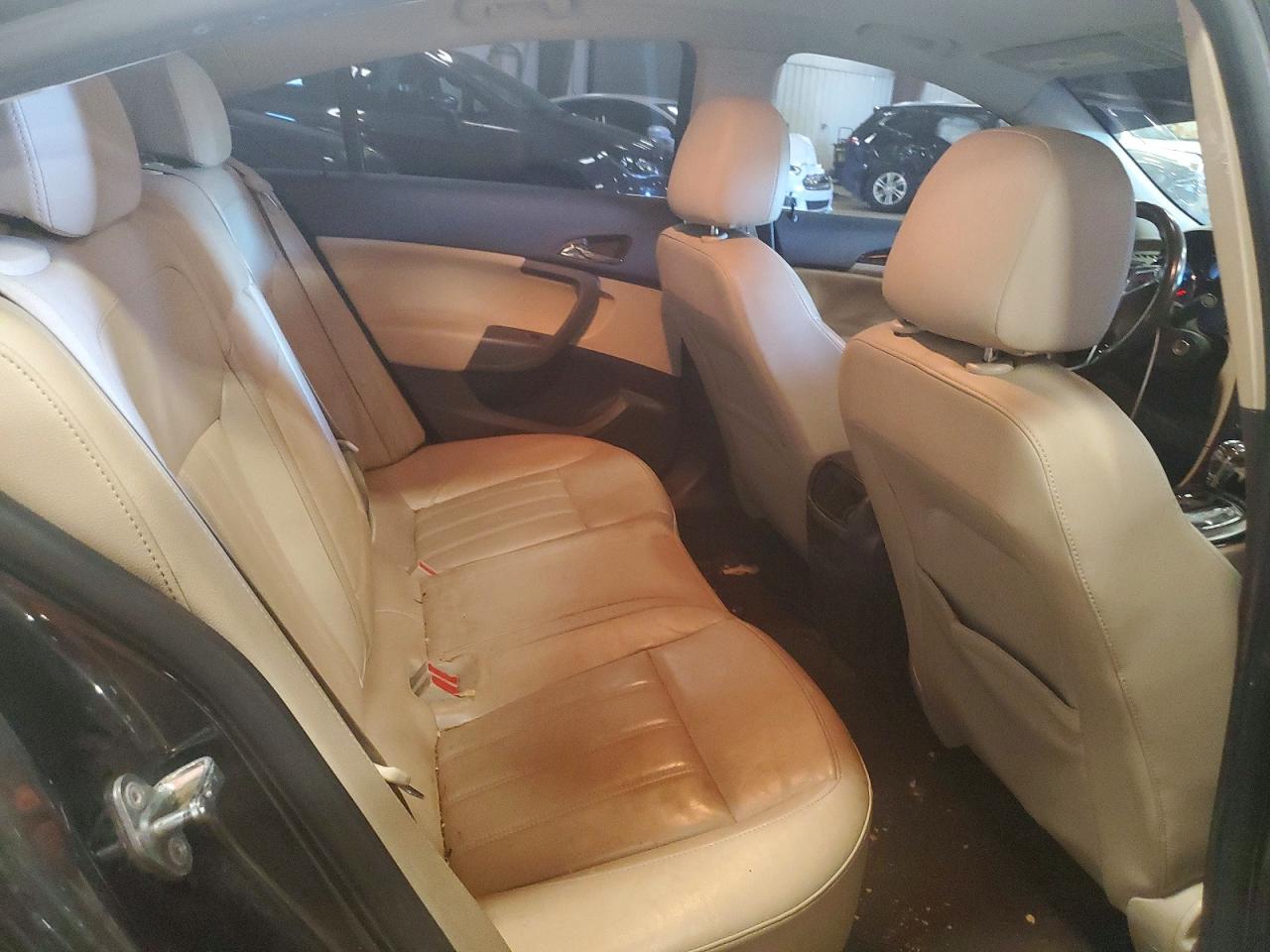 2011 BUICK REGAL