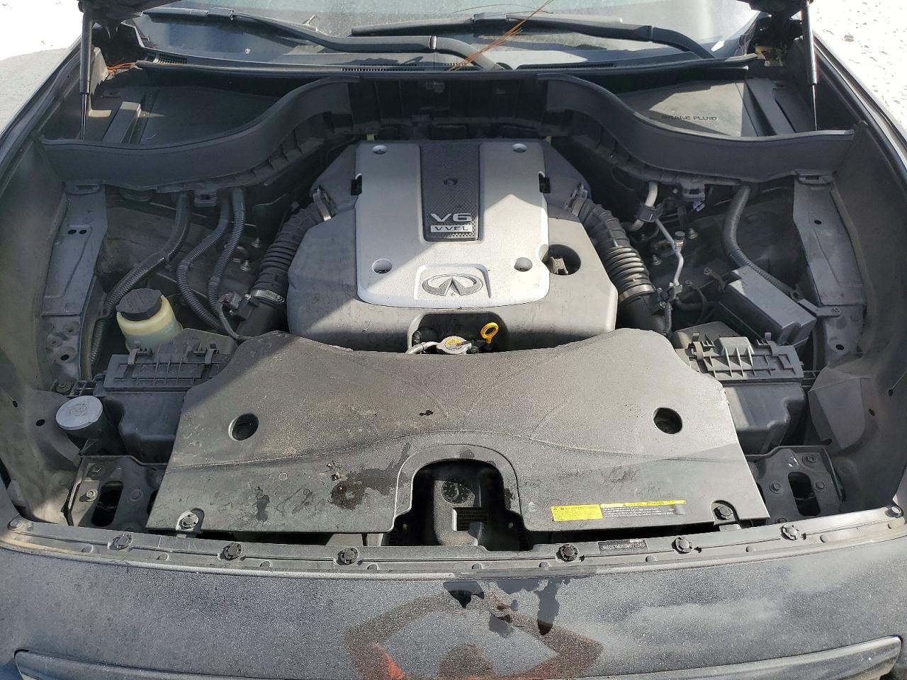 2016 INFINITI QX70