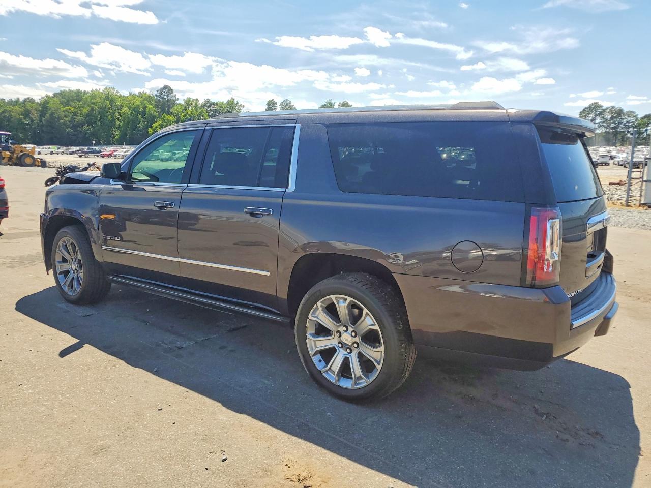 2016 GMC YUKON