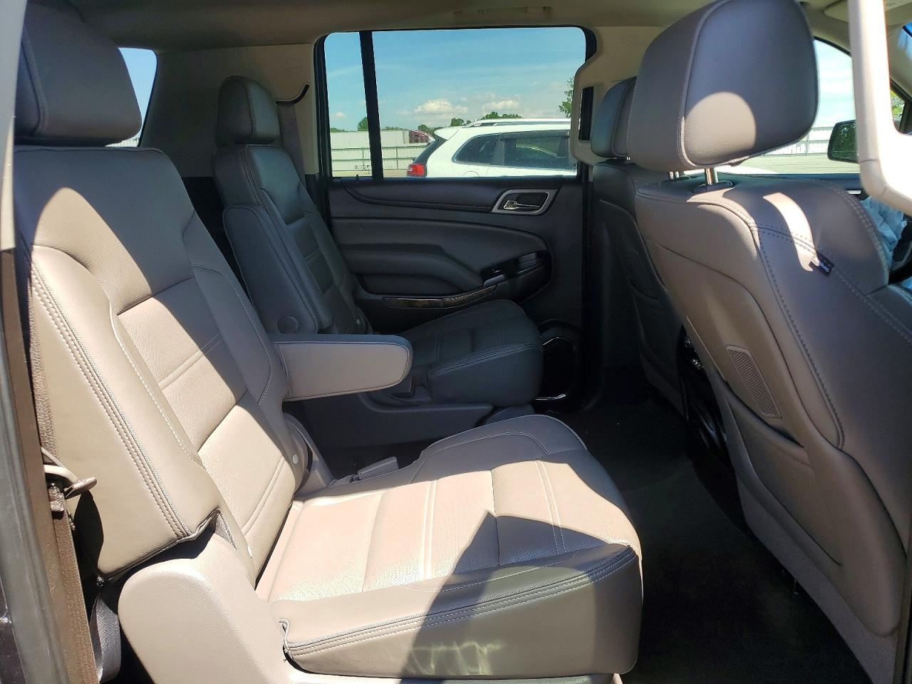 2016 GMC YUKON