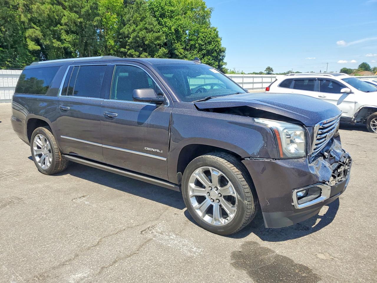 2016 GMC YUKON
