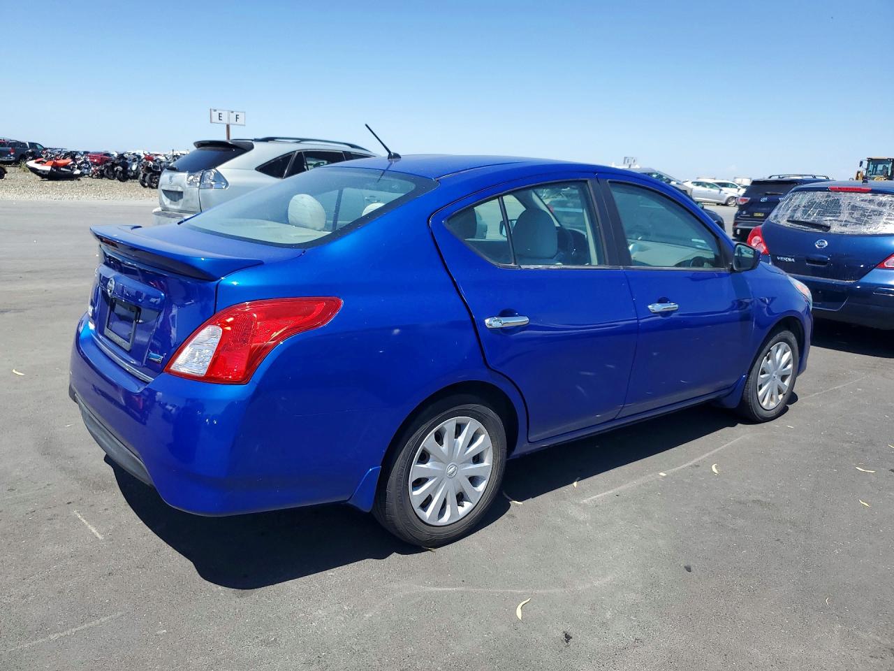 2015 NISSAN VERSA