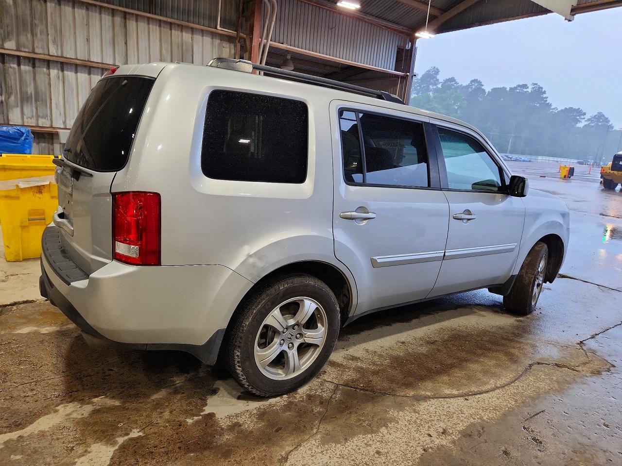 2015 HONDA PILOT