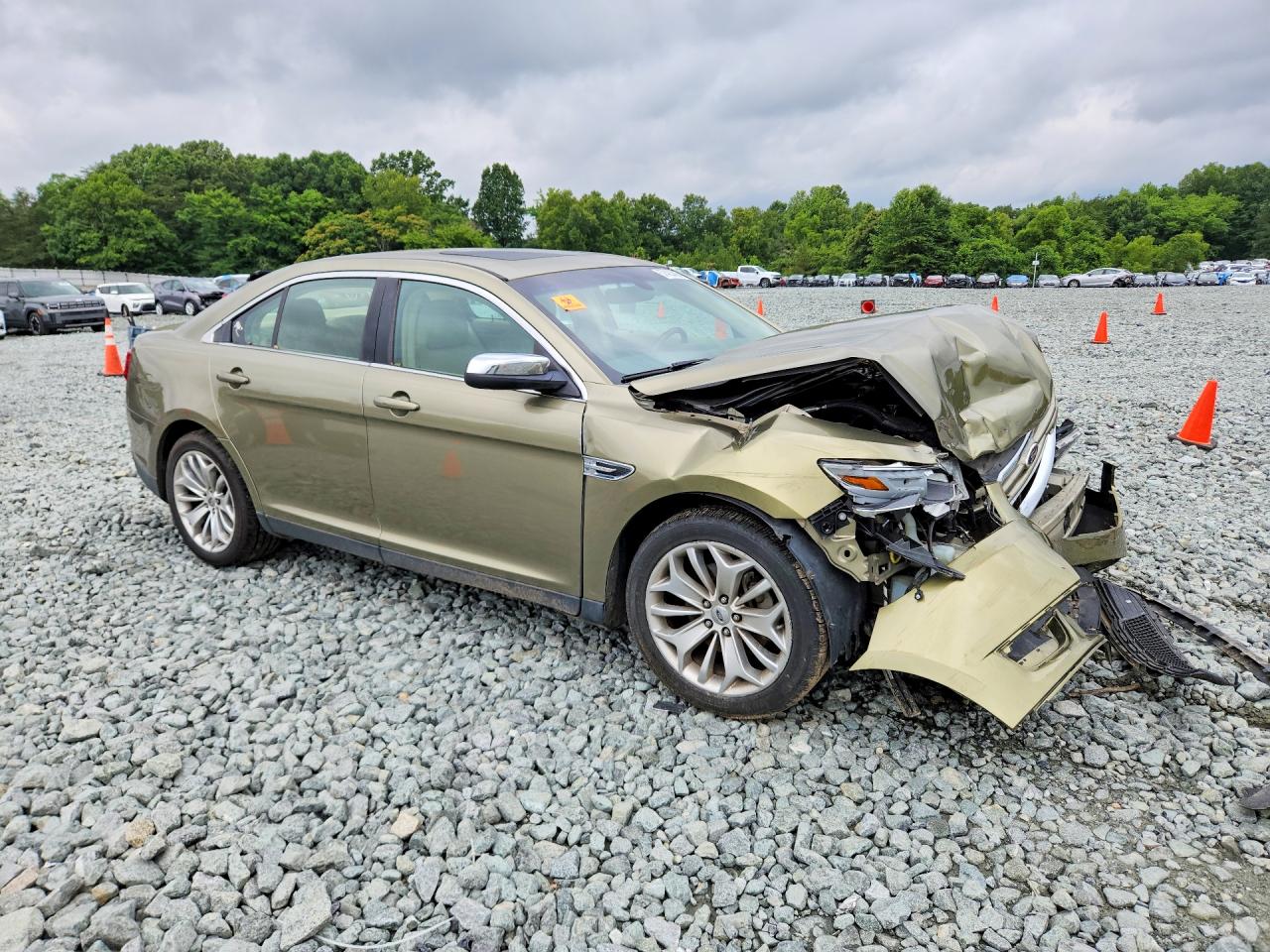 2013 FORD TAURUS