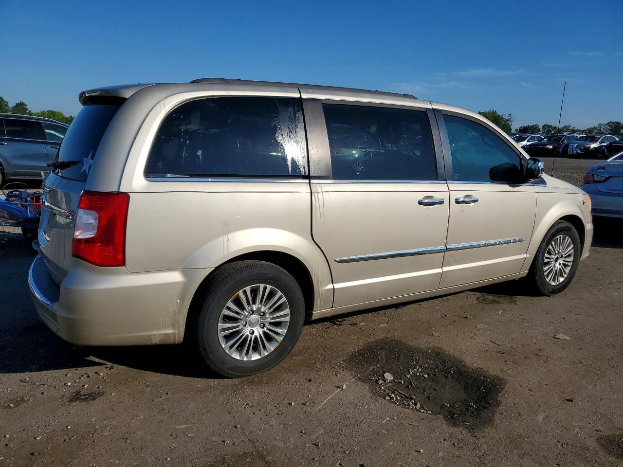 2013 CHRYSLER MINIVAN