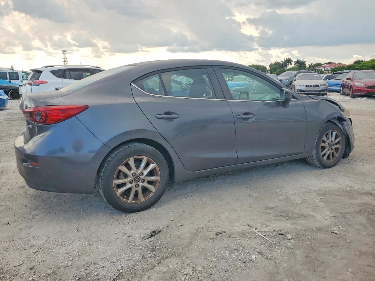 2016 MAZDA 3