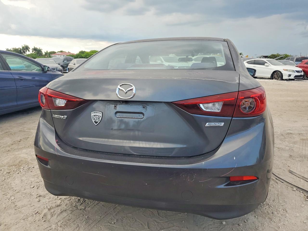 2016 MAZDA 3