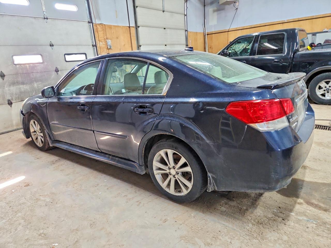 2013 SUBARU LEGACY