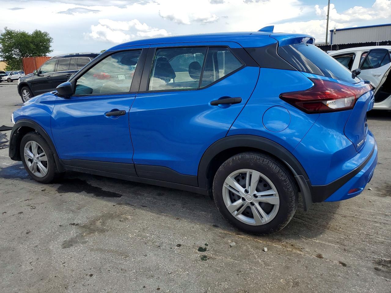 2024 NISSAN KICKS