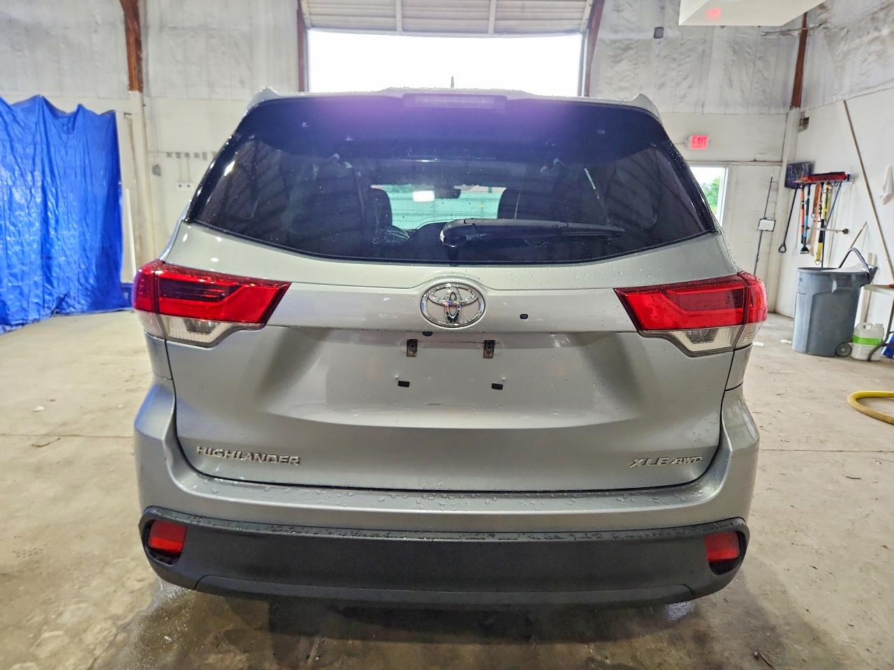2017 TOYOTA HIGHLANDER