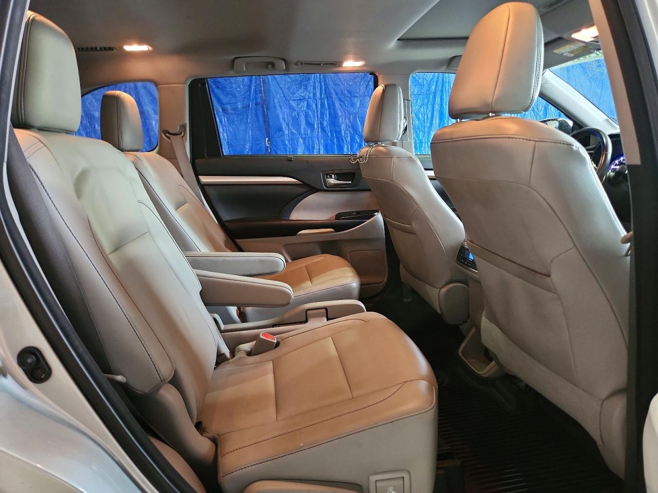 2017 TOYOTA HIGHLANDER