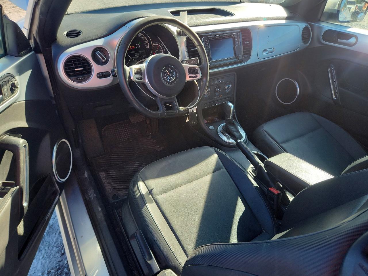 2016 VOLKSWAGEN BEETLE