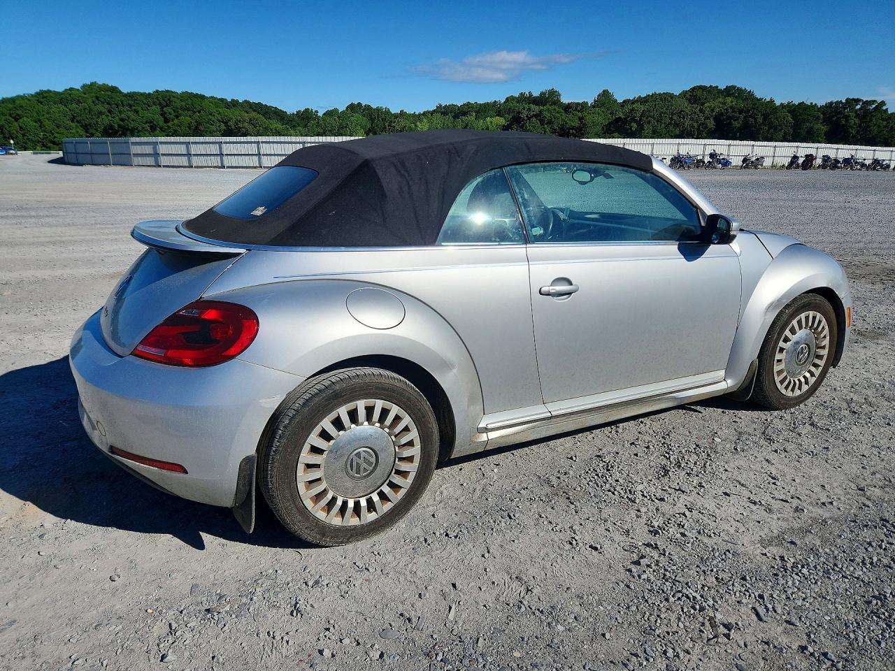 2016 VOLKSWAGEN BEETLE