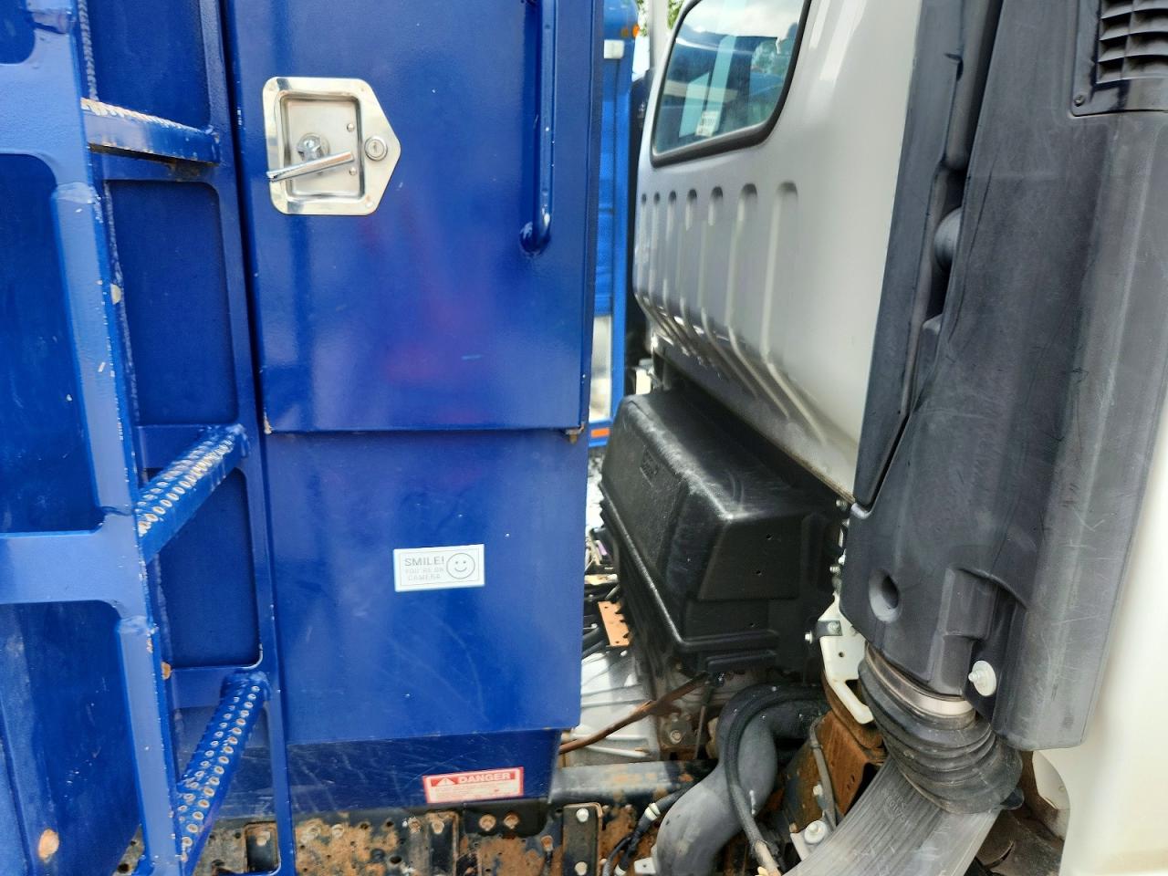 2017 ISUZU NPR