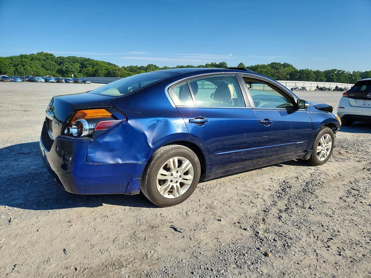 2010 NISSAN ALTIMA