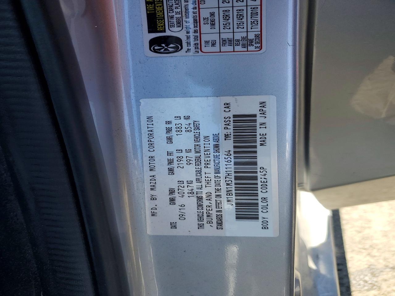 2017 MAZDA 3