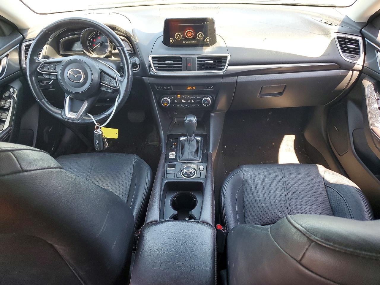 2017 MAZDA 3