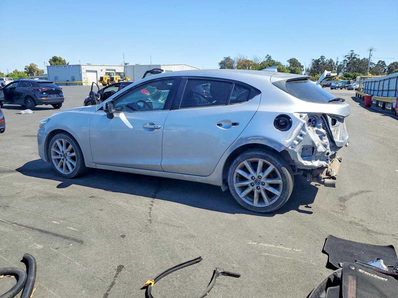 2017 MAZDA 3