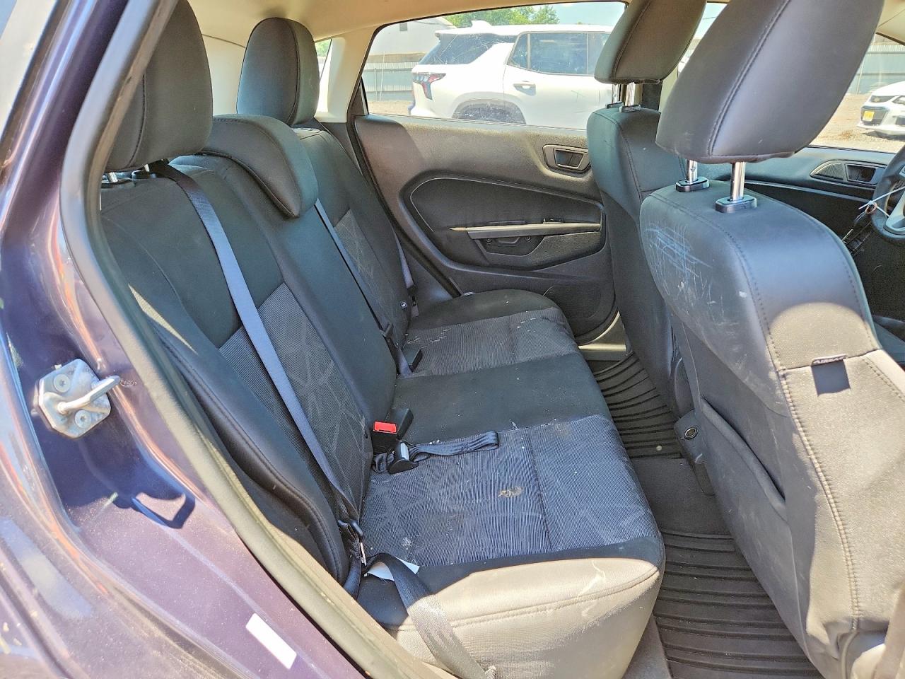 2012 FORD FIESTA