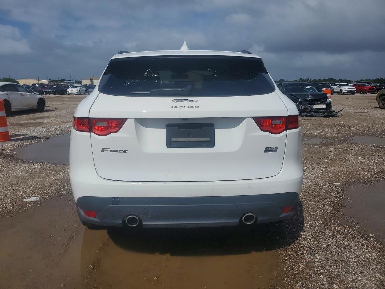 2017 JAGUAR F-PACE
