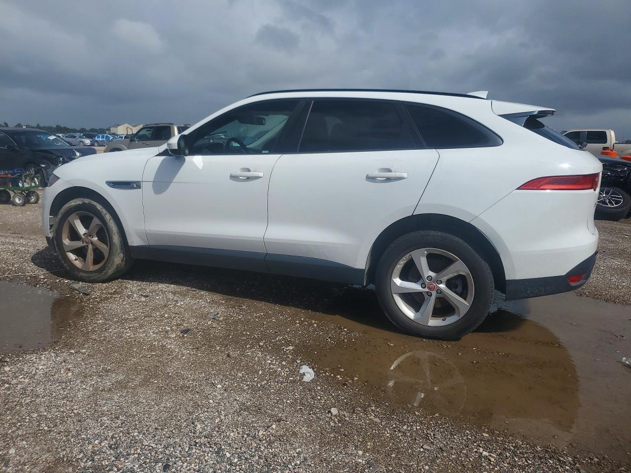 2017 JAGUAR F-PACE