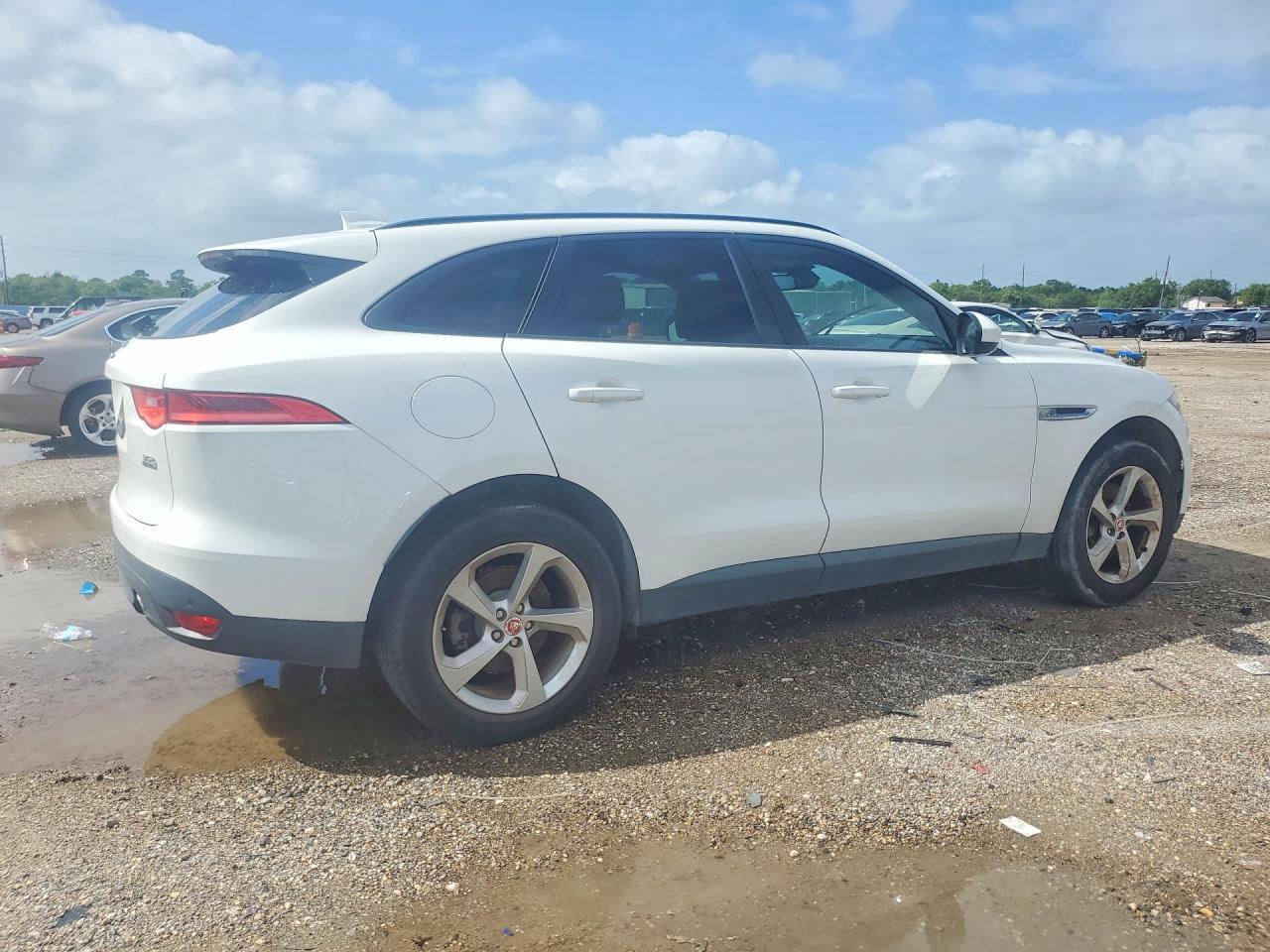 2017 JAGUAR F-PACE