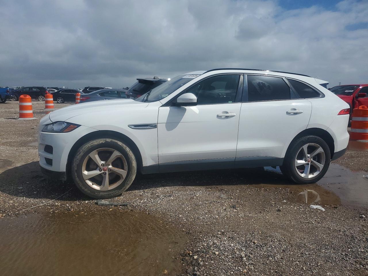 2017 JAGUAR F-PACE