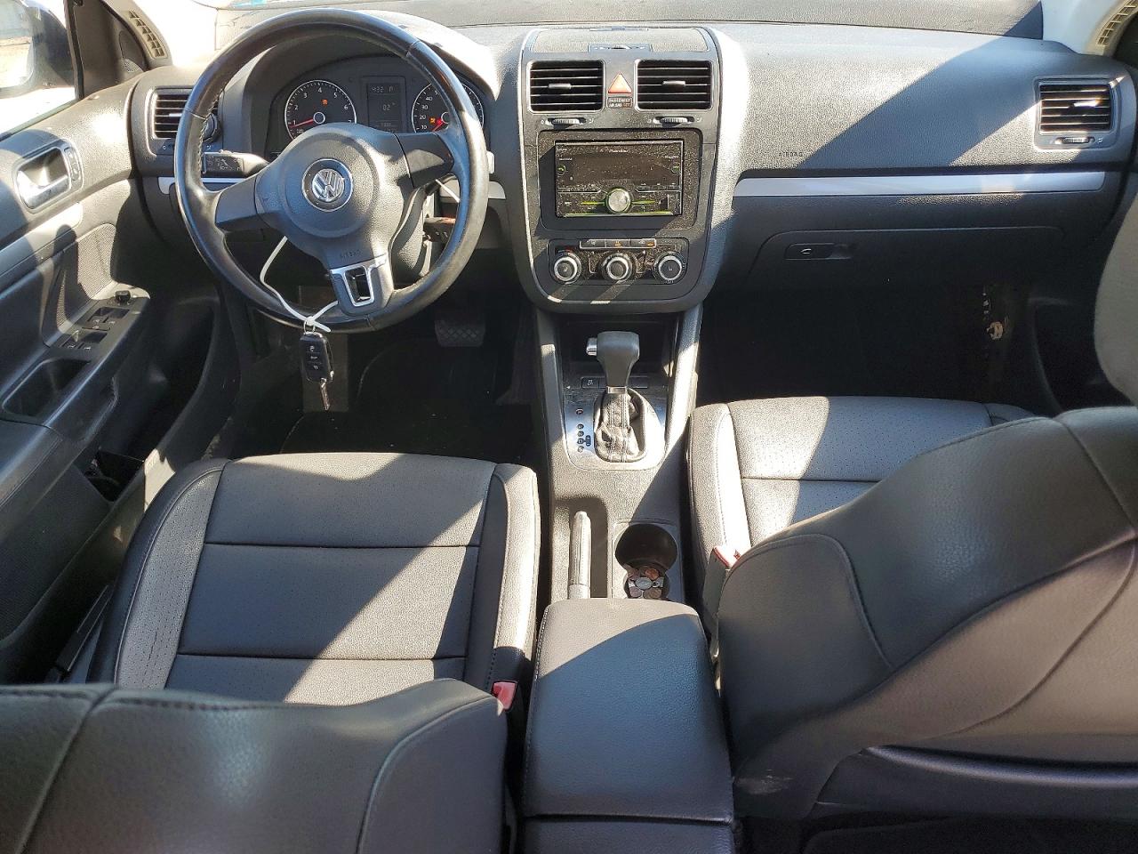 2010 VOLKSWAGEN JETTA