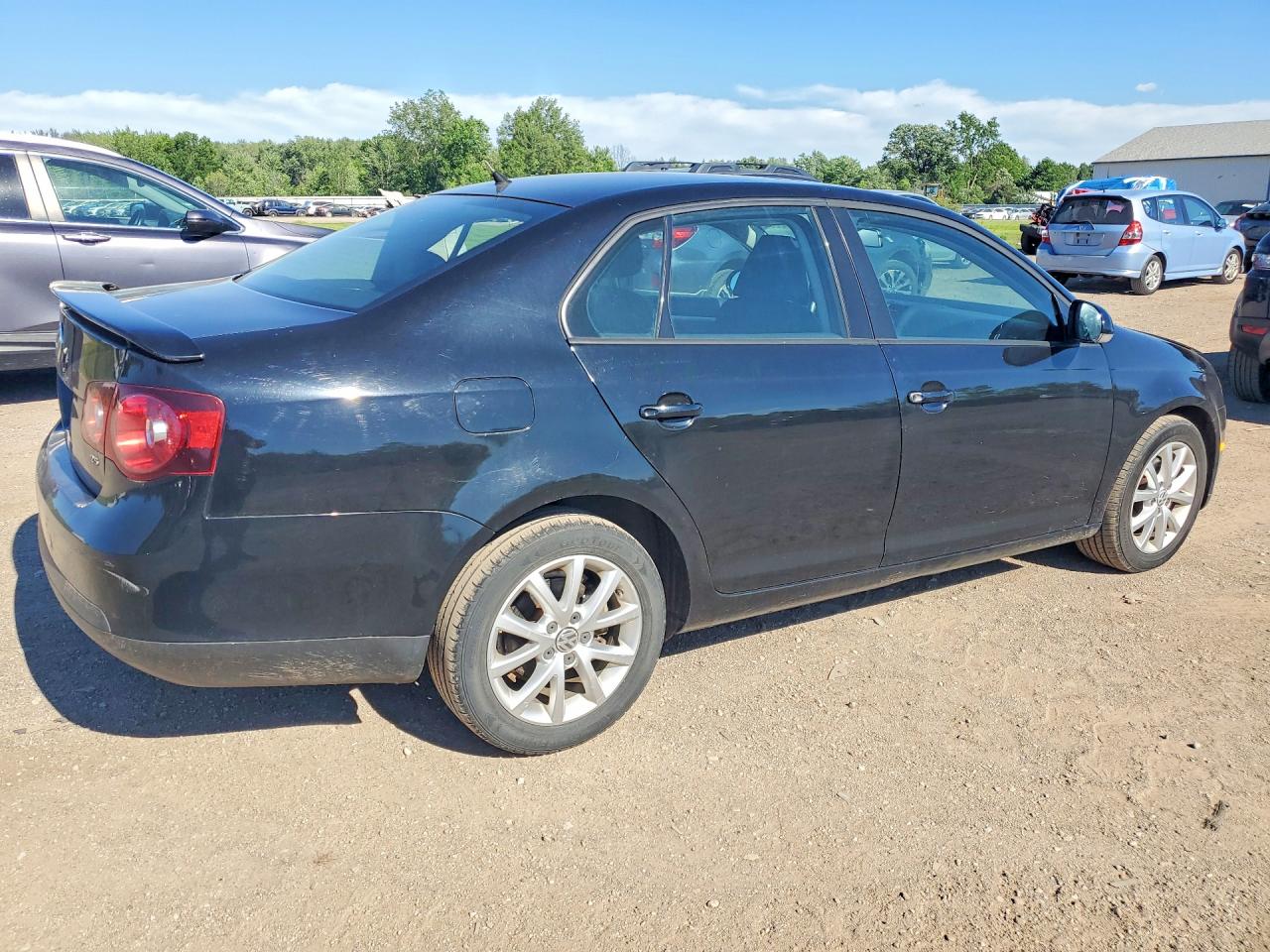2010 VOLKSWAGEN JETTA