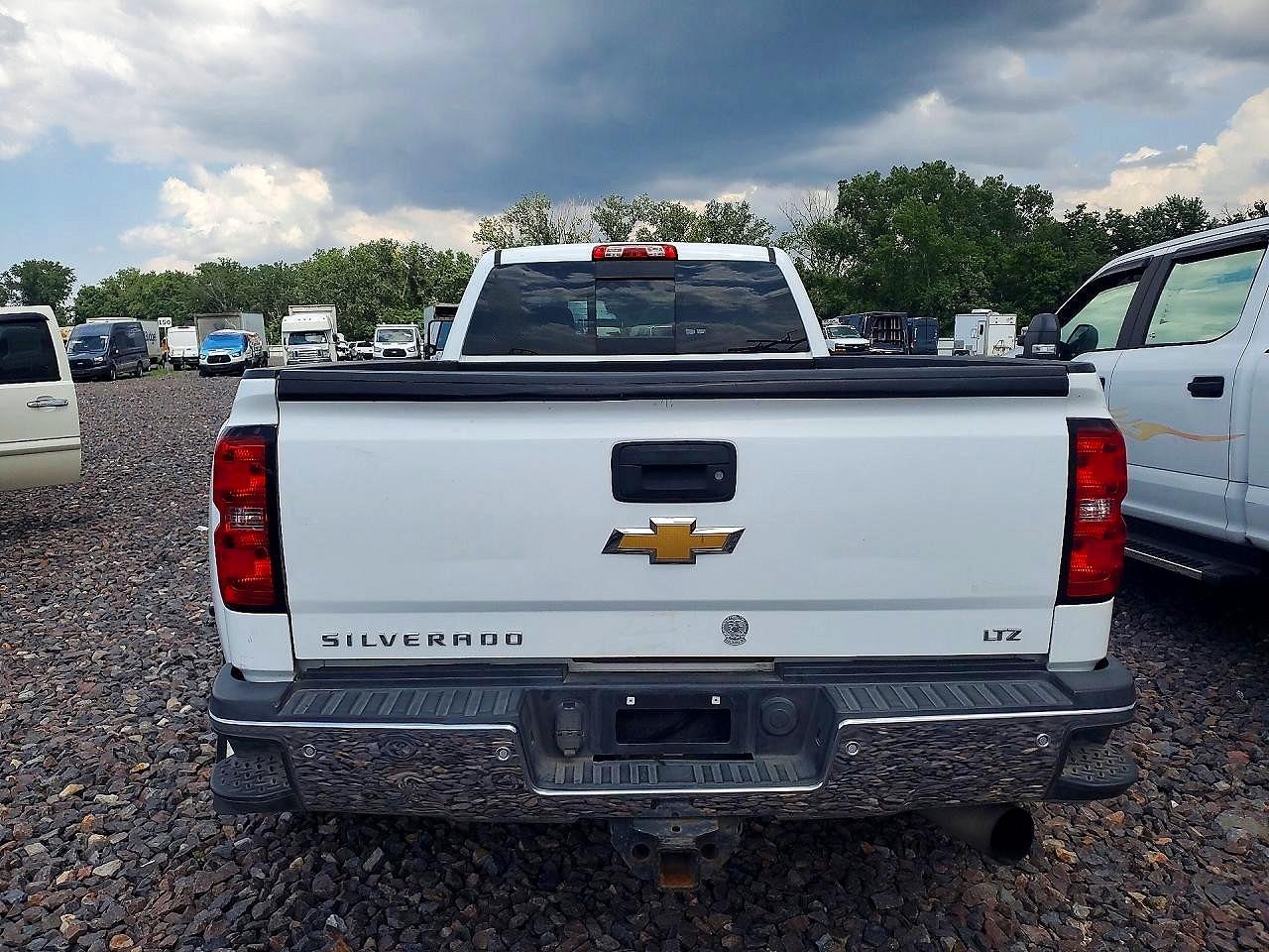 2015 CHEVROLET SILVERADO
