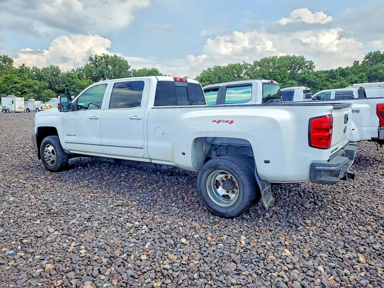 2015 CHEVROLET SILVERADO