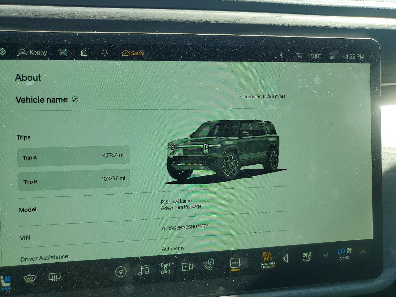 2025 RIVIAN RIS