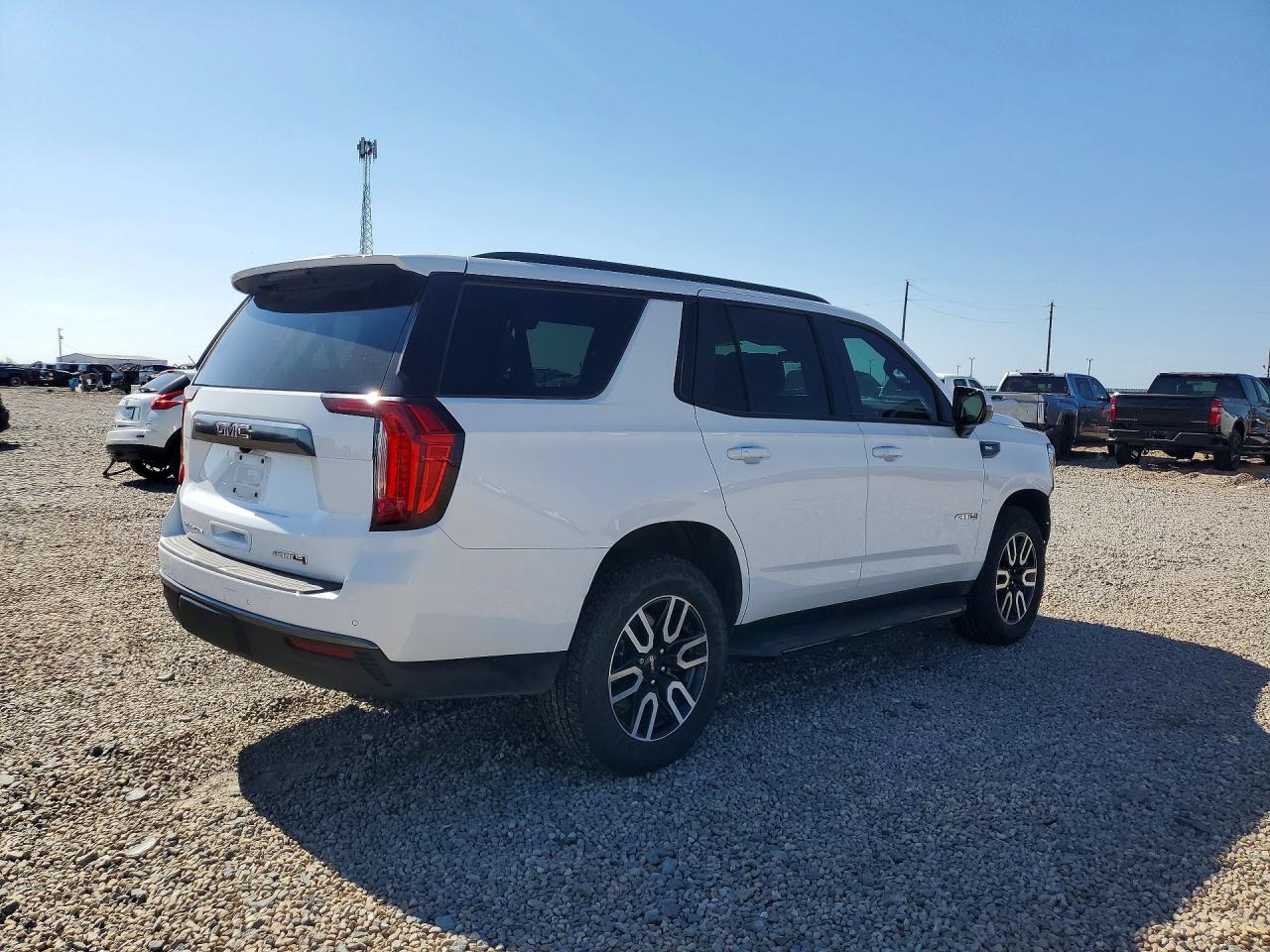 2023 GMC YUKON