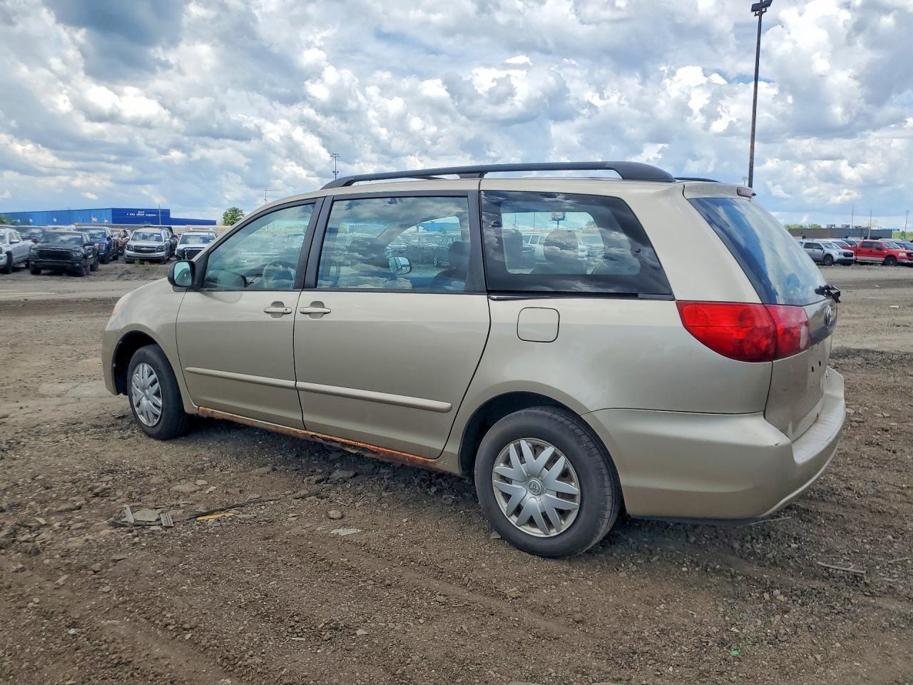 2007 TOYOTA SIENNA