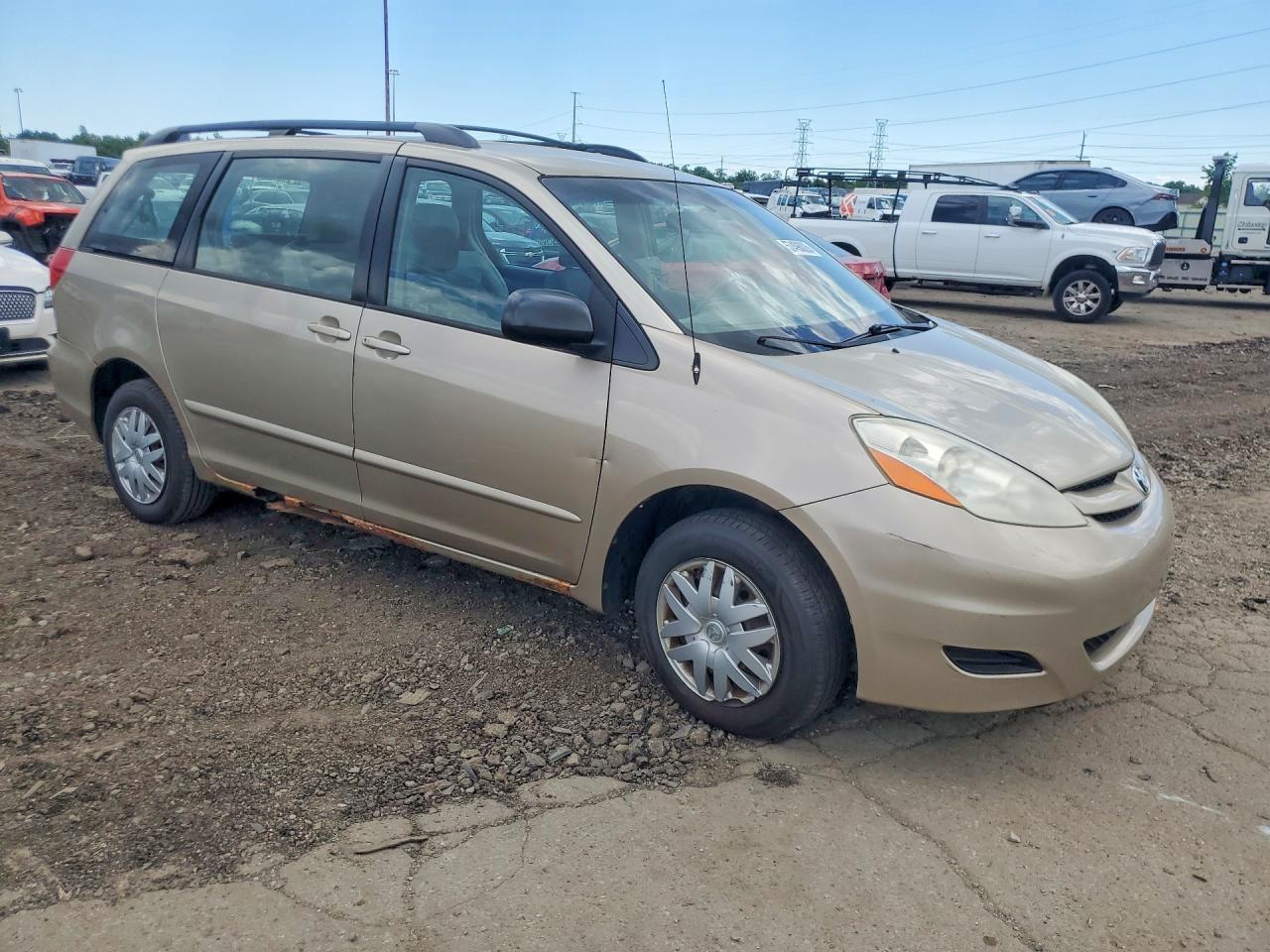 2007 TOYOTA SIENNA