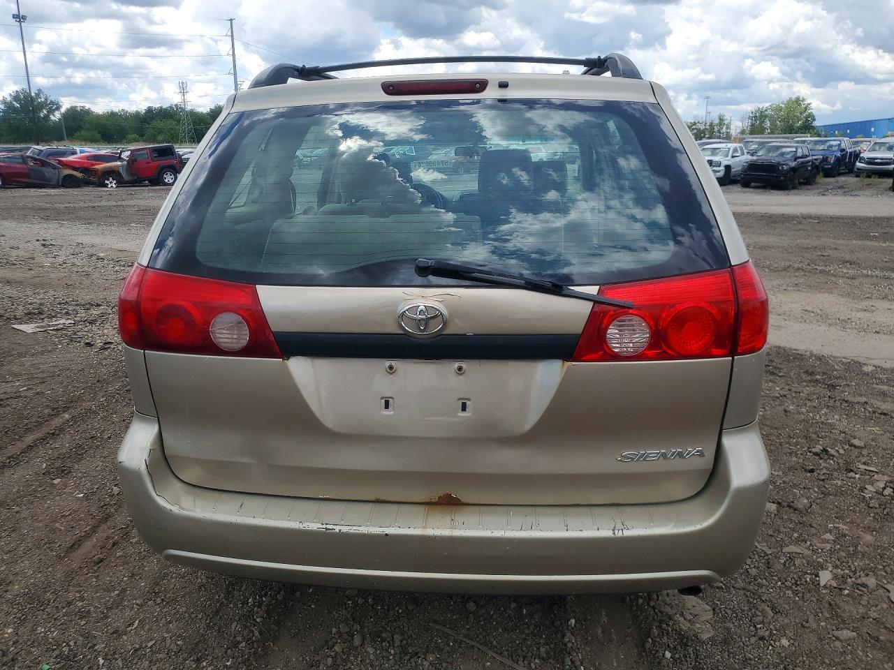 2007 TOYOTA SIENNA