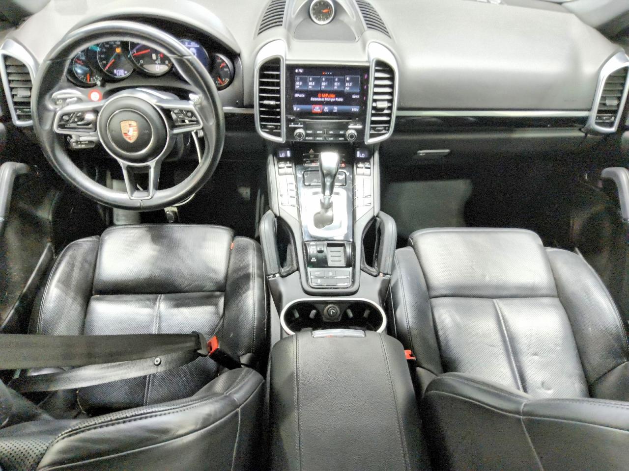 2017 PORSCHE CAYENNE