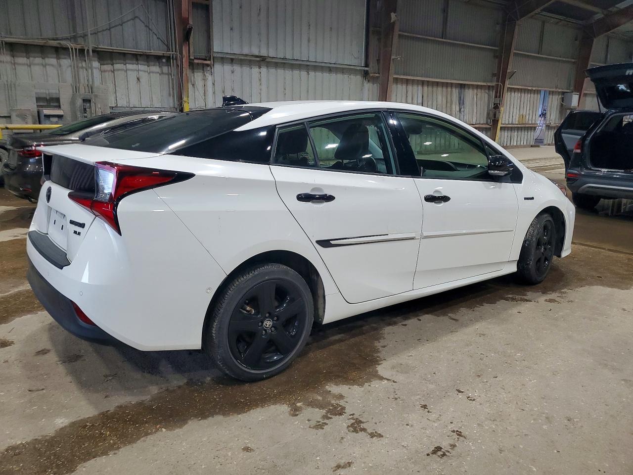 2022 TOYOTA PRIUS