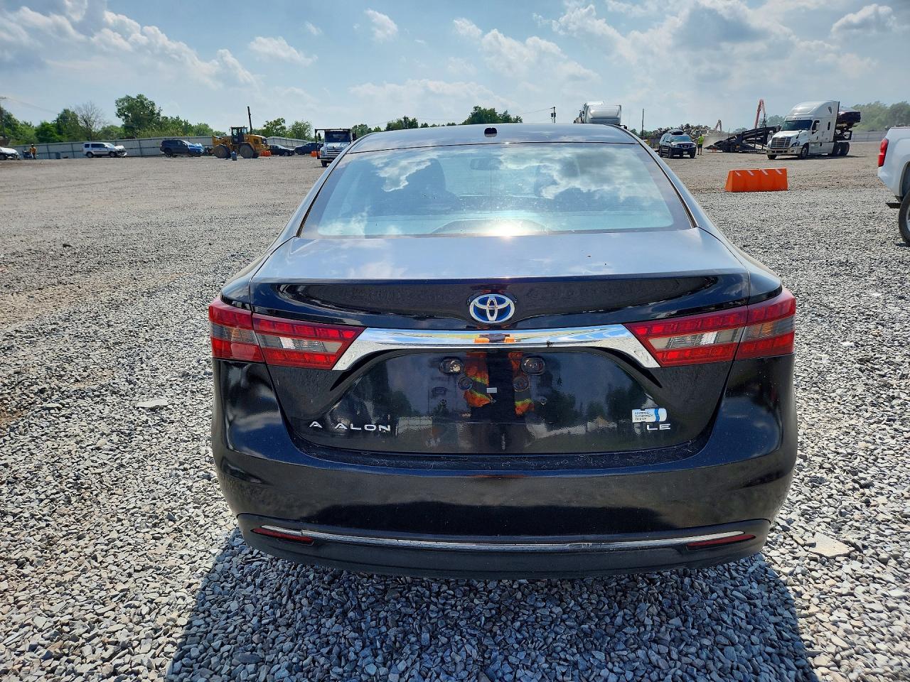 2016 TOYOTA AVALON