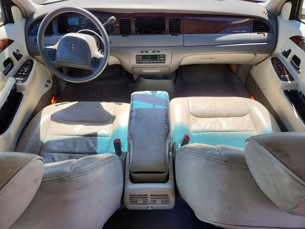 2000 LINCOLN TOWNCAR