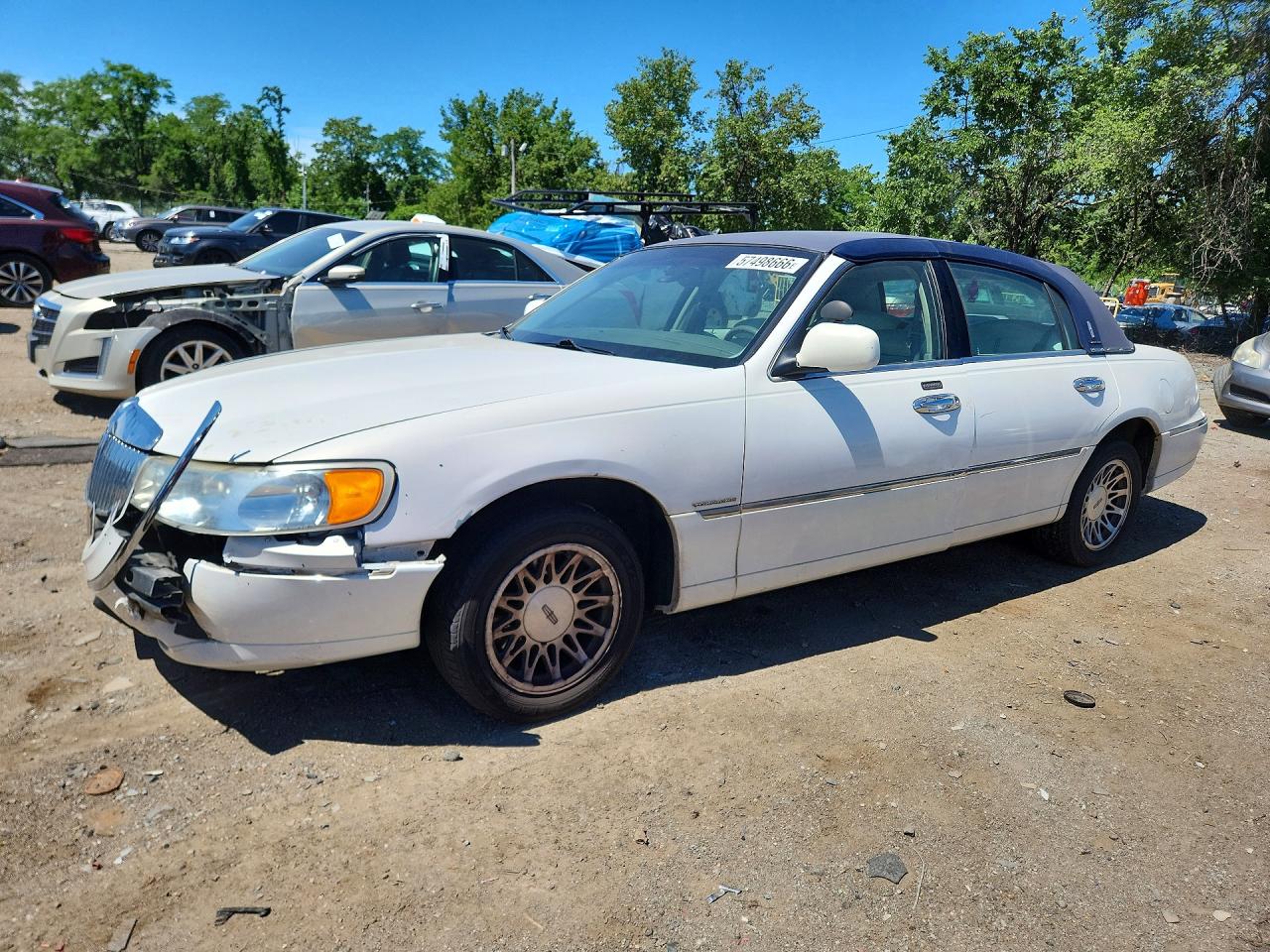 2000 LINCOLN TOWNCAR