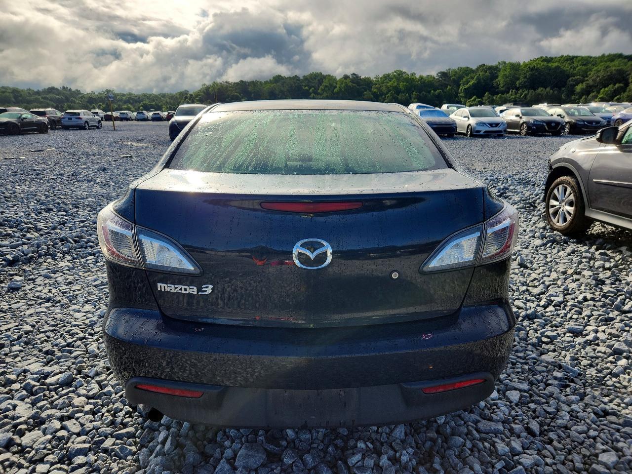 2011 MAZDA 3