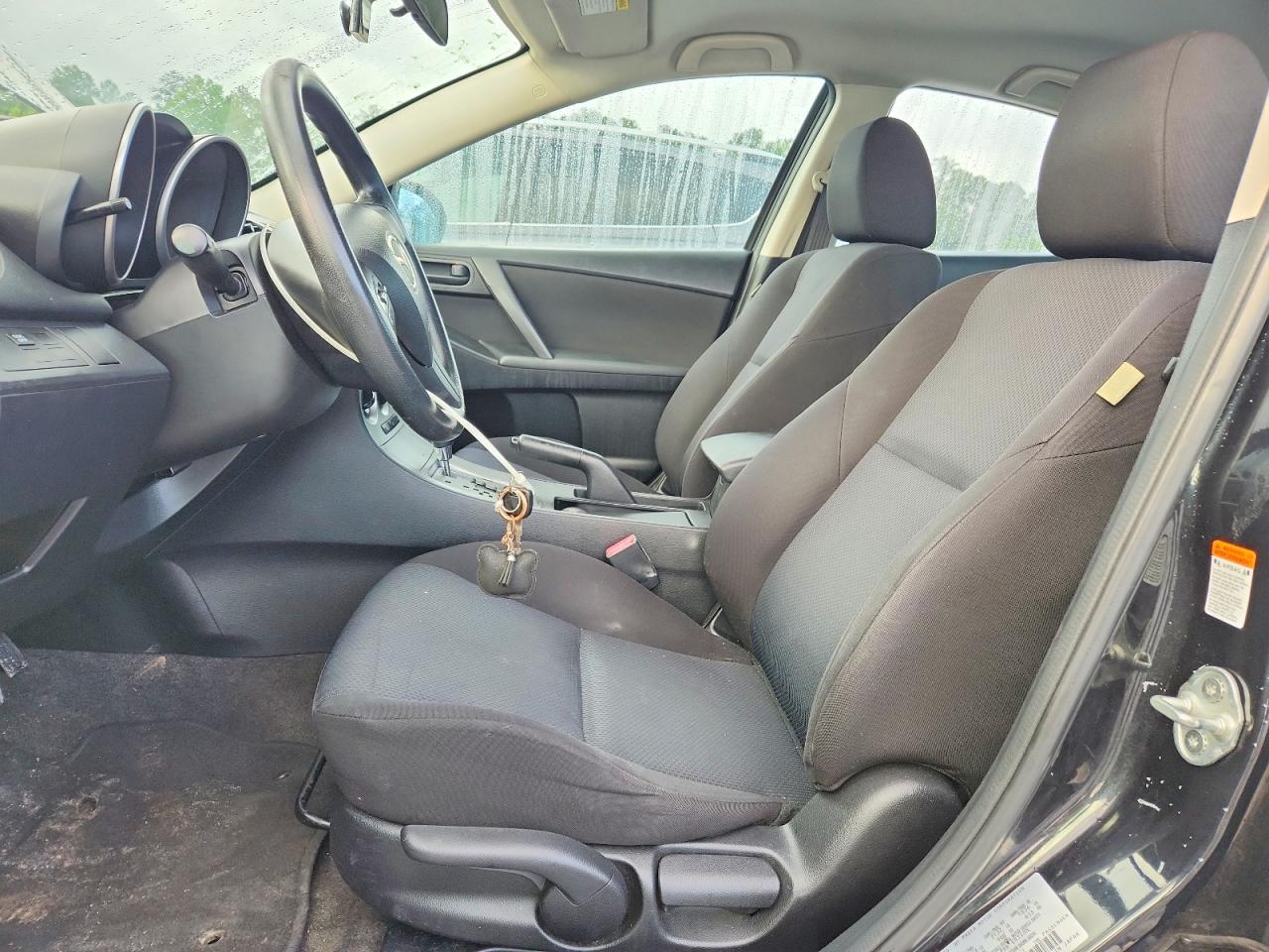 2011 MAZDA 3